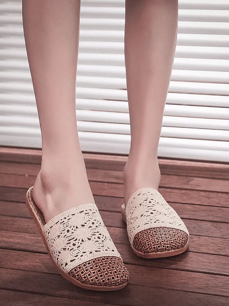 Elegantly Styled Slippers for Everyday Wear