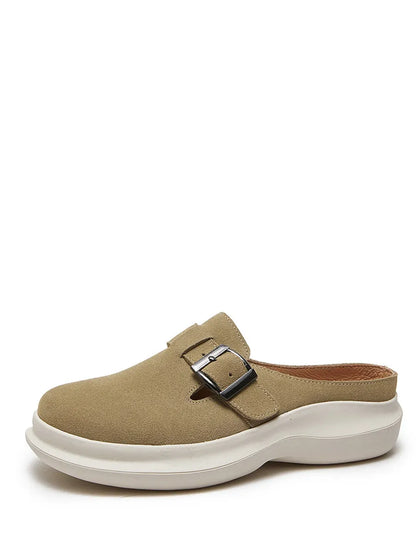 Elegantly Styled Slippers for Everyday Wear