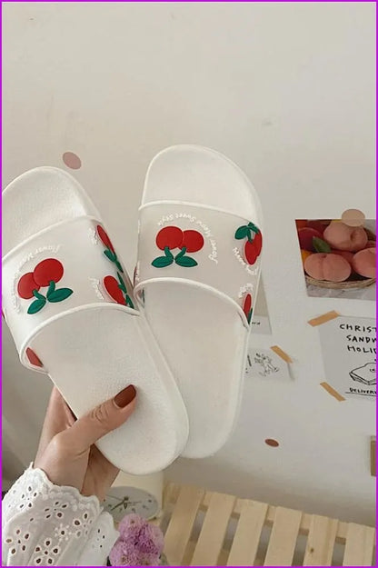 Effortlessly Elegant Slippers with a Timeless Design