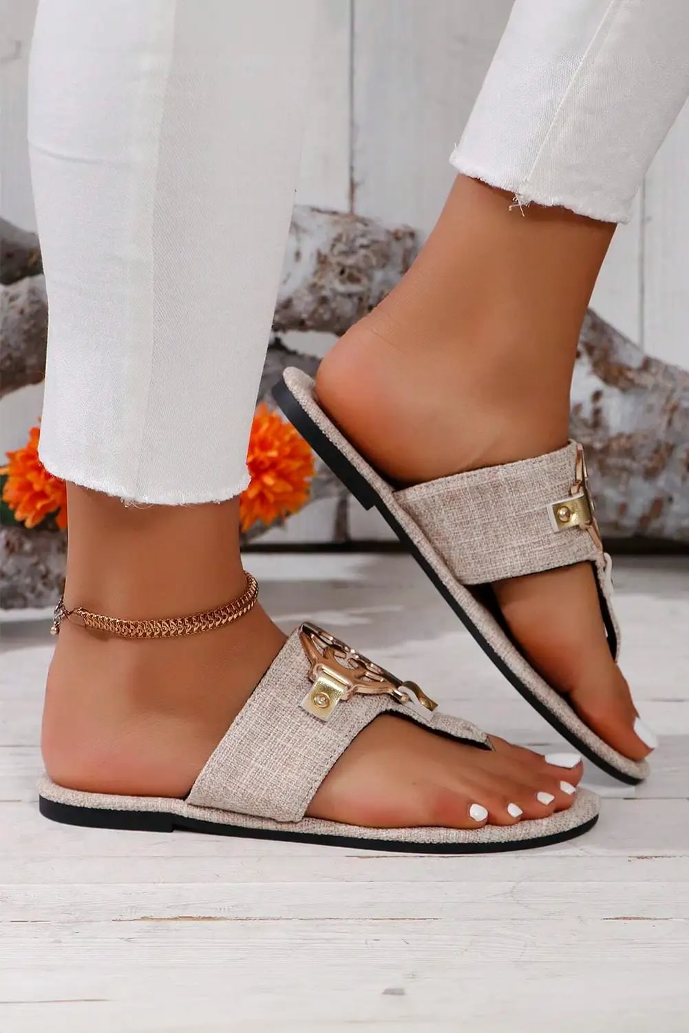 Casually Elegant Slippers with a Refined Edge