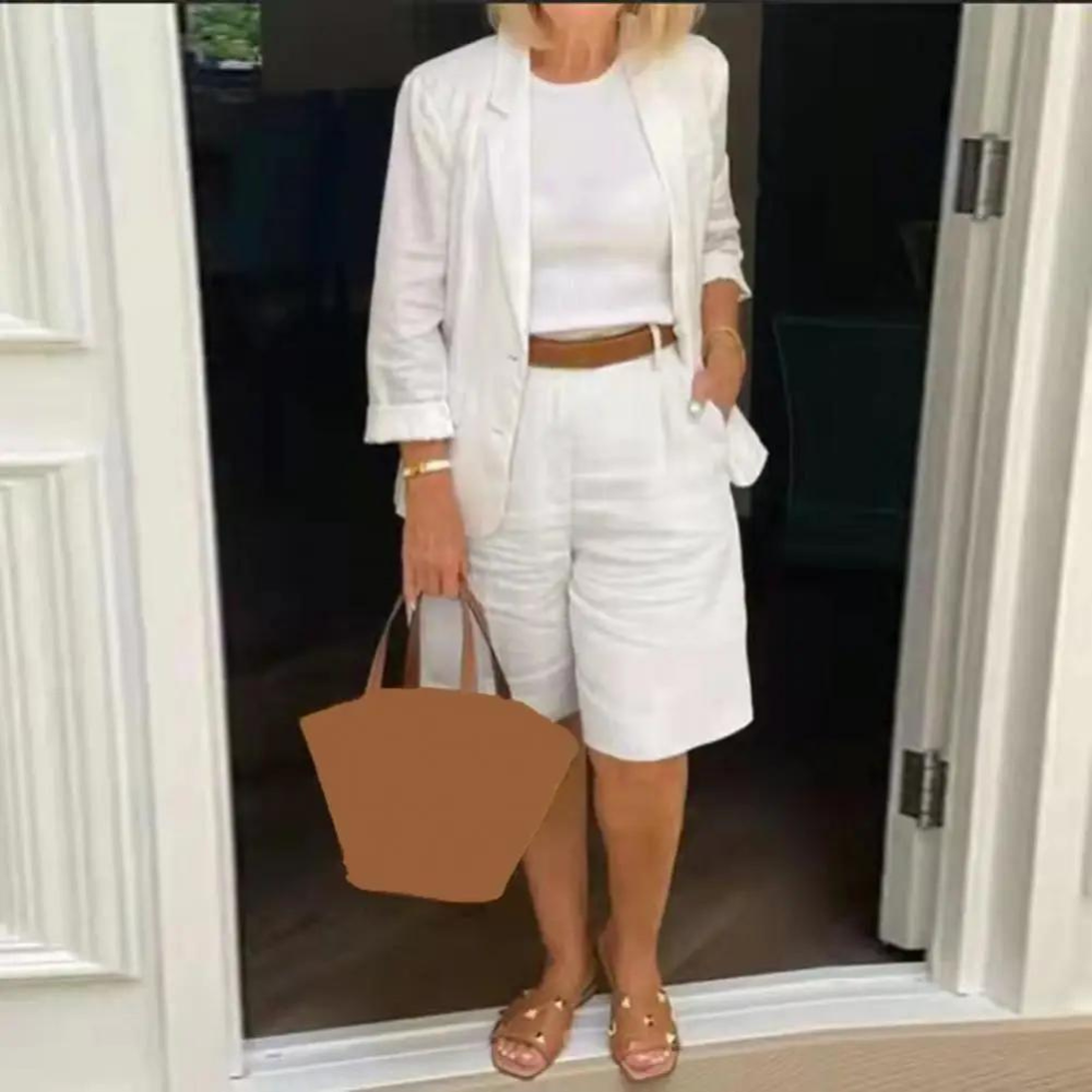 JO | Luxurious jacket and shorts set for women