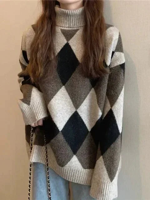 JO | Sweater with high neckline in checkerboard pattern