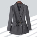 JO | Elegant blazer with belt
