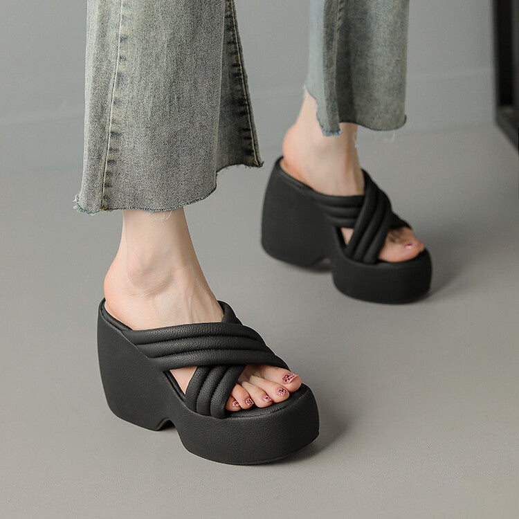 Chic Orthopedic Sandals with Unique Design