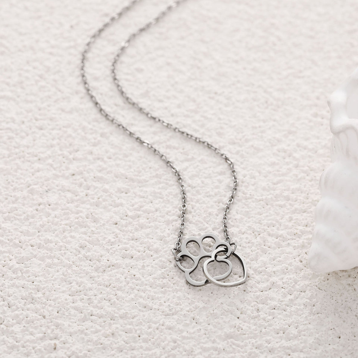Stunning Necklace for Daily Wear