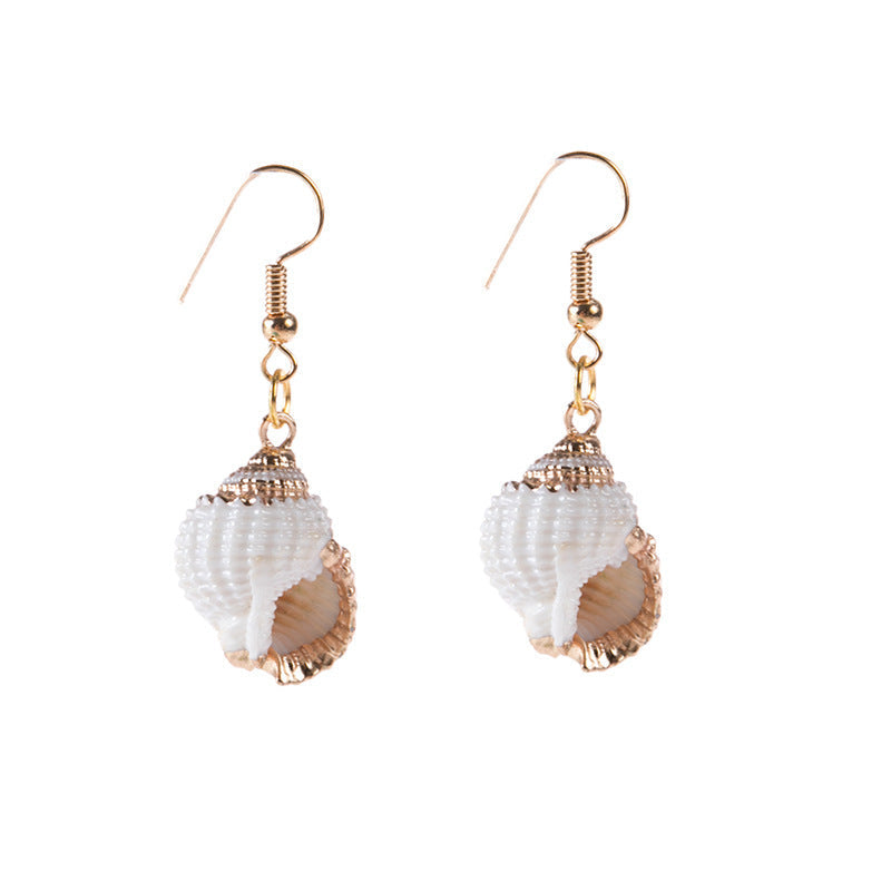 Elegant Gold Earring for Every Occasion