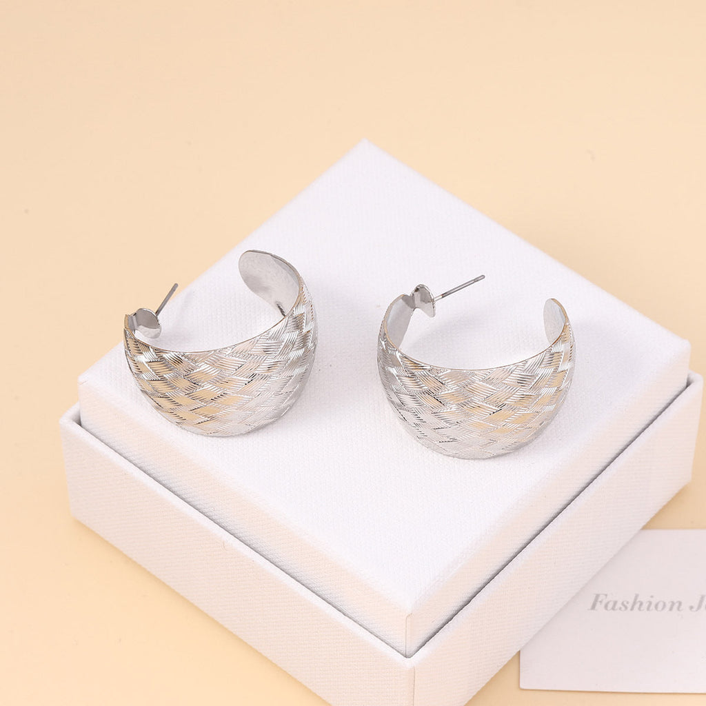 Classic Earring with Timeless Appeal