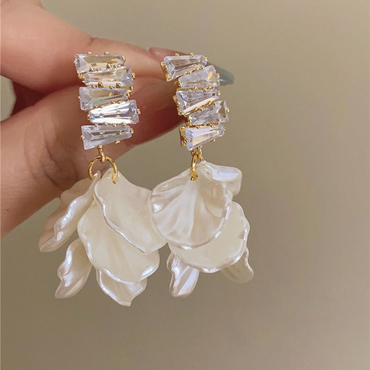 Romantic Earring for Special Moments