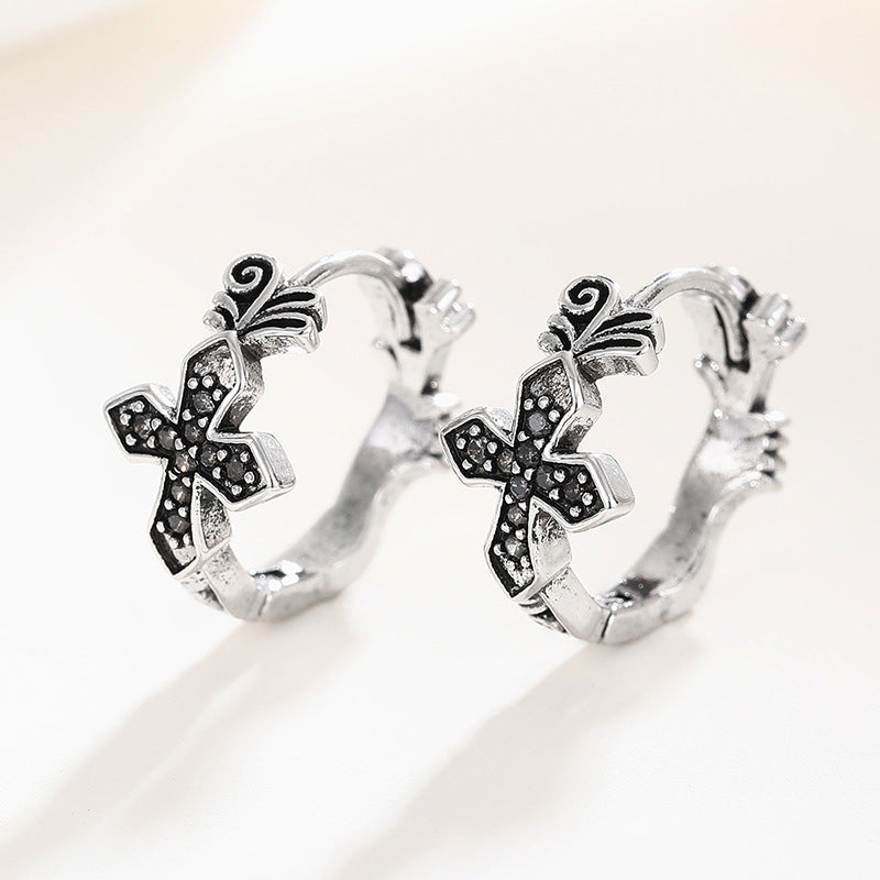 Charming Silver Earring for Any Occasion