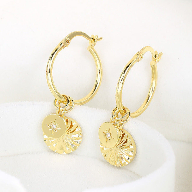Elegant Gold Earring for Every Occasion