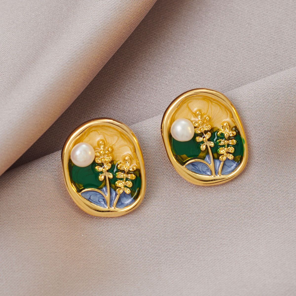 Charming Pearl Earring for Any Occasion