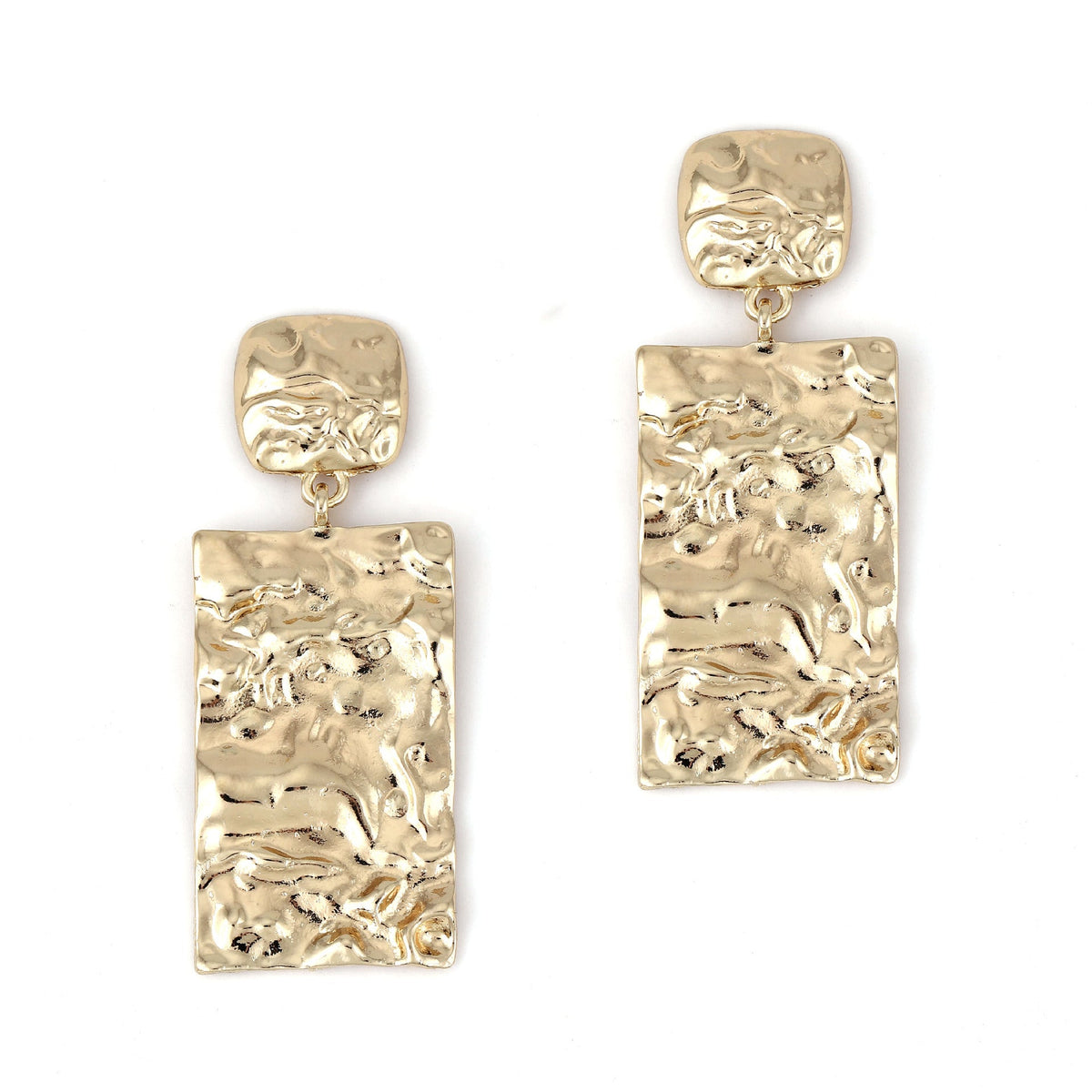 Classic Gold Earring with Timeless Appeal