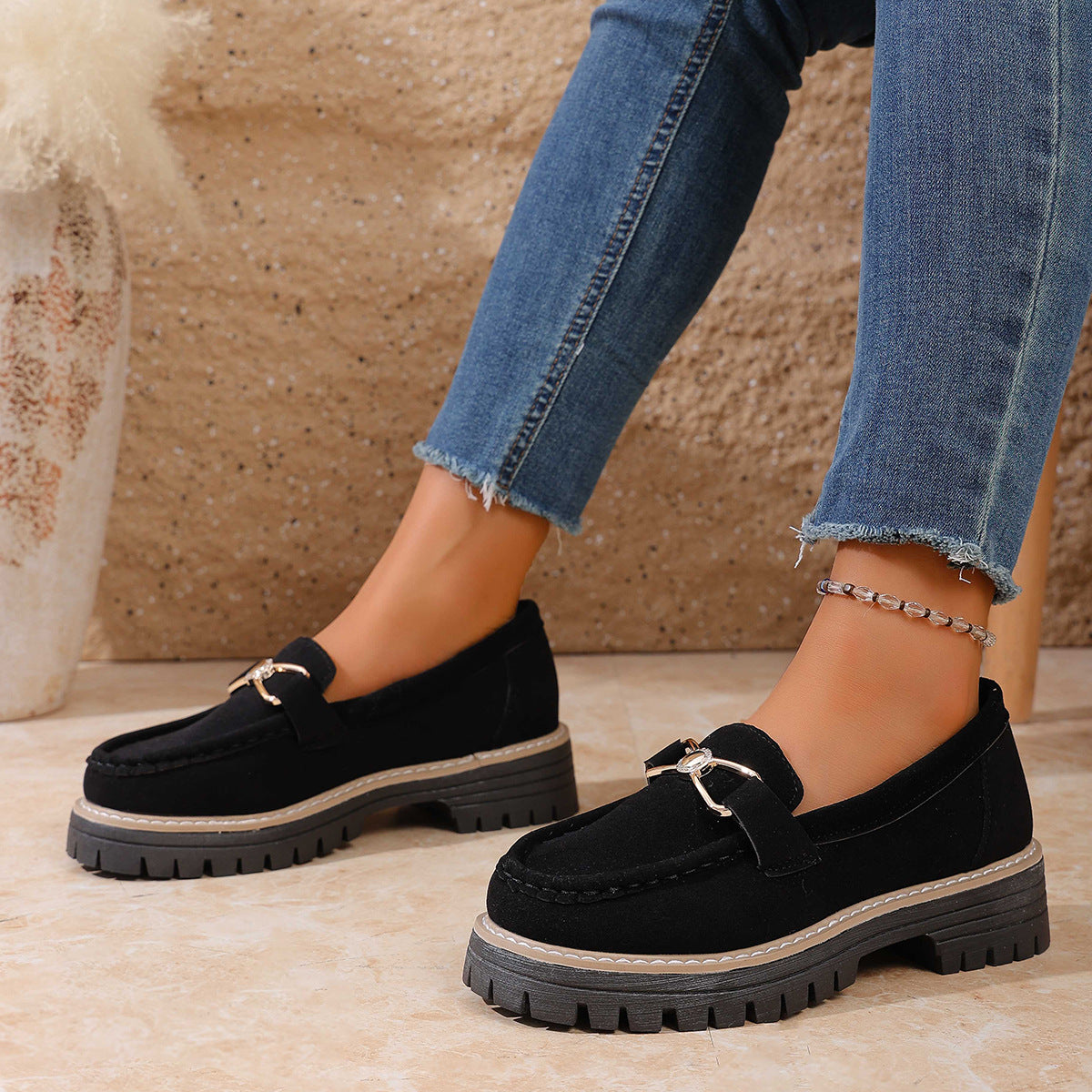 Graceful Orthopedic Shoes for Modern Look