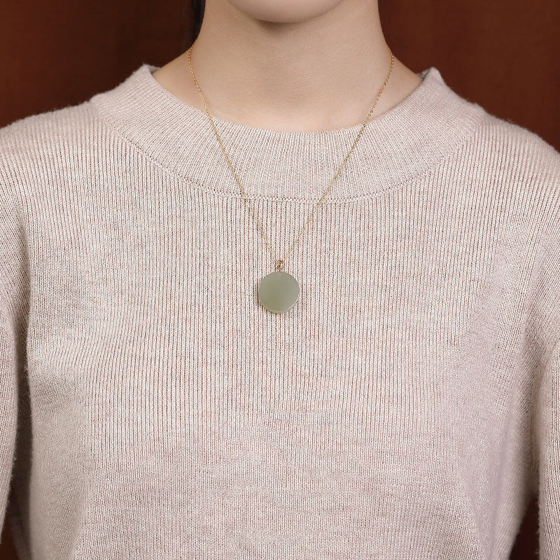 Charming Gold Pendant for Any Occasion