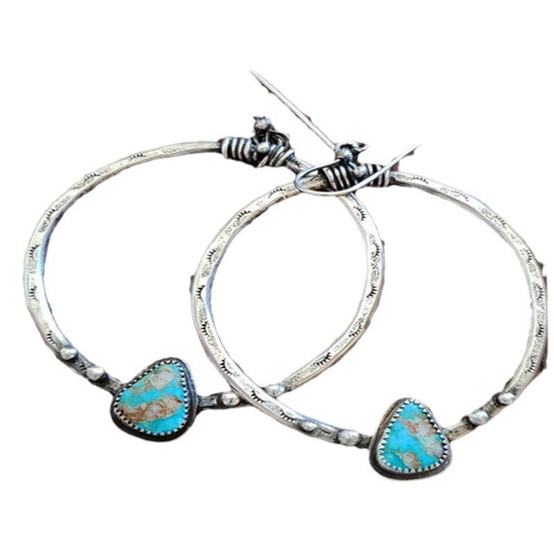Classic Silver Earring with Timeless Appeal