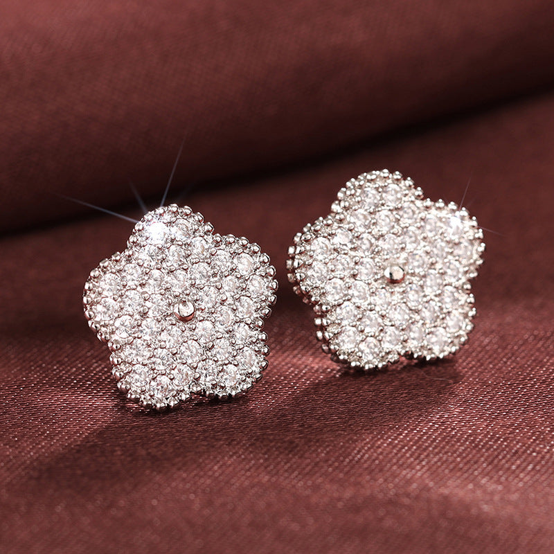 Charming Piece for Any Occasion