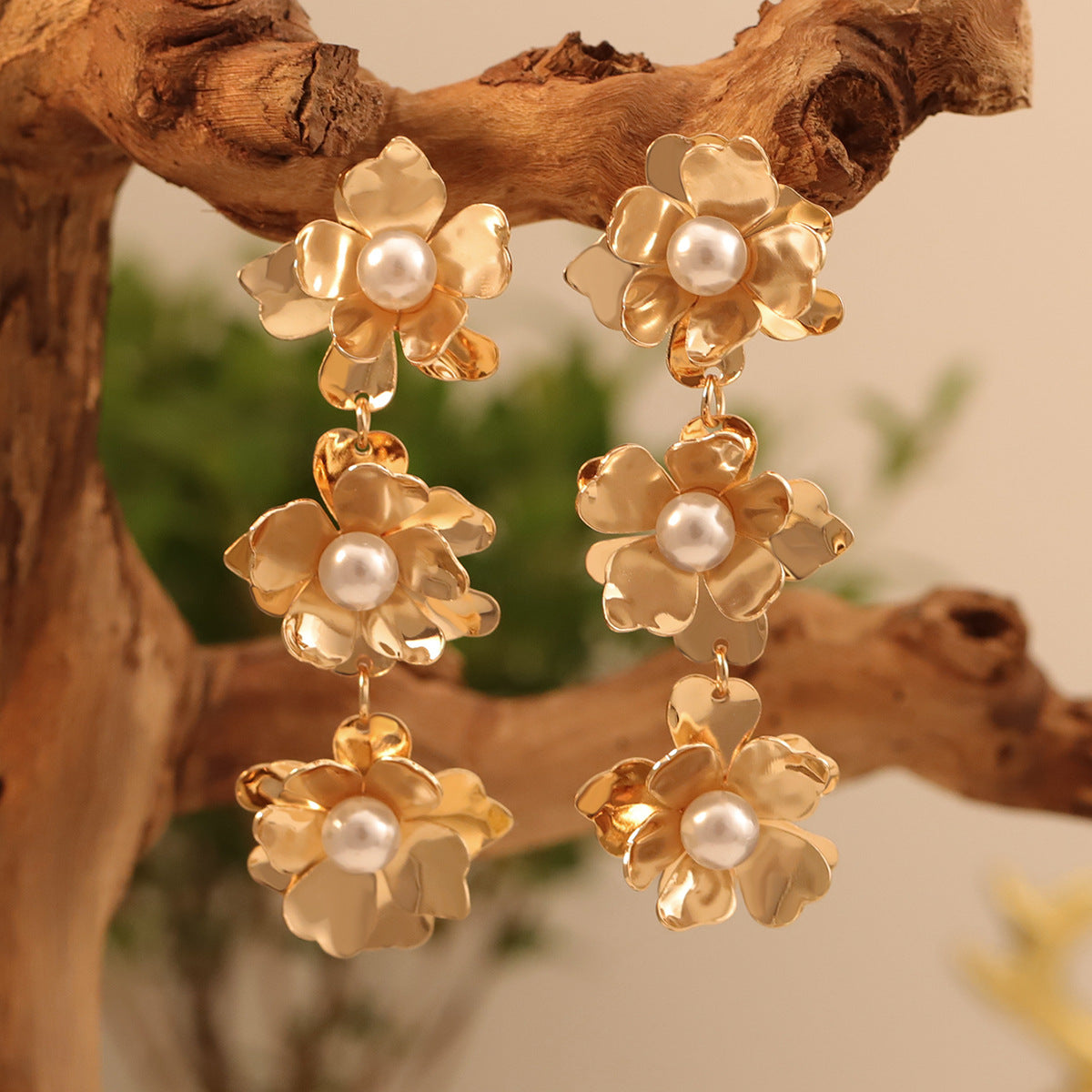 Stunning Pearl Earring for Daily Wear