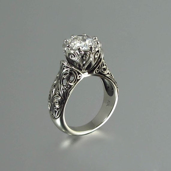 Charming Gold Ring for Any Occasion