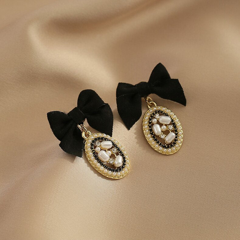 Stunning Pearl Earring for Daily Wear