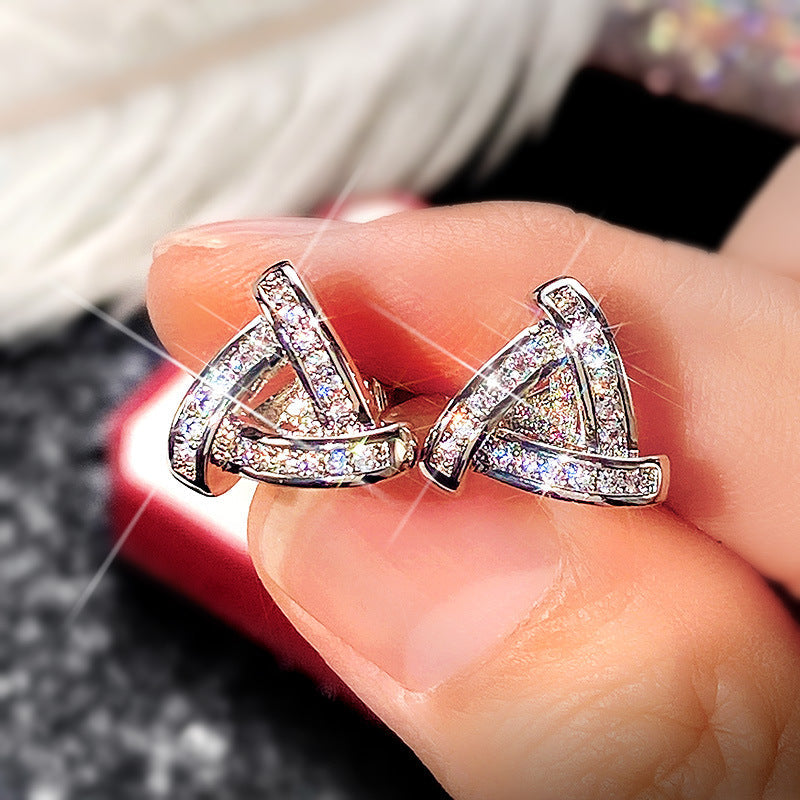 Charming Earring for Any Occasion