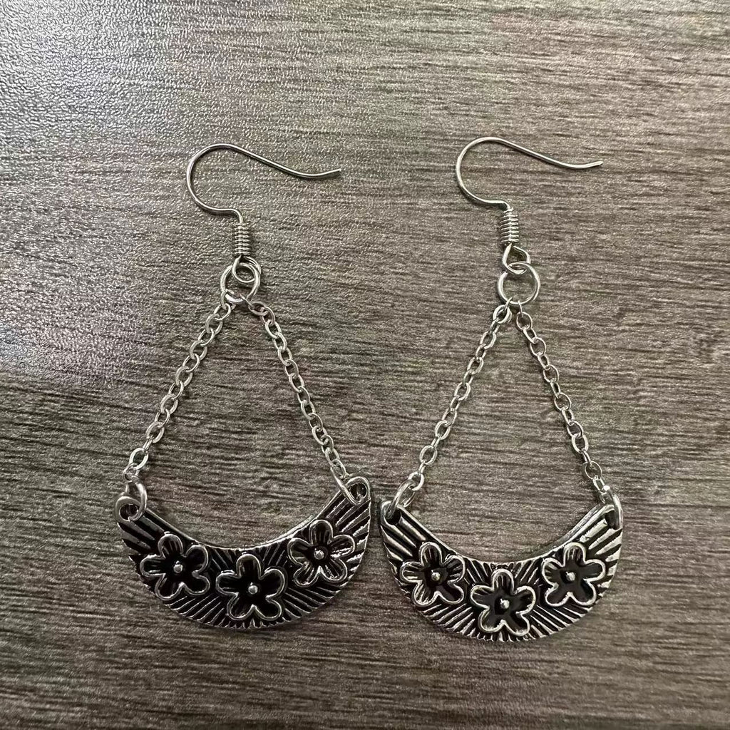 Vintage Handmade Earring