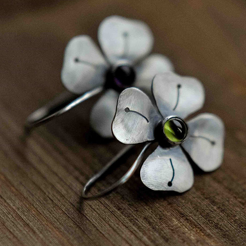 Beautiful Gold Earring with Unique Style