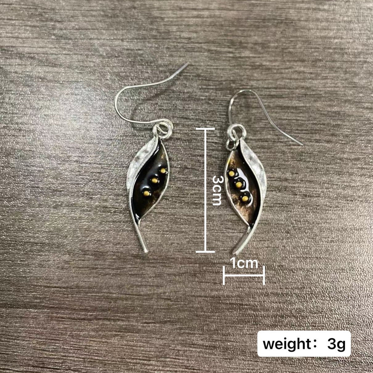 Charming Gold Earring for Any Occasion