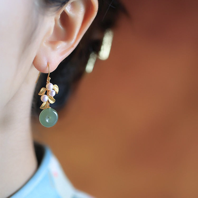 Elegant Gold Earring for Every Occasion
