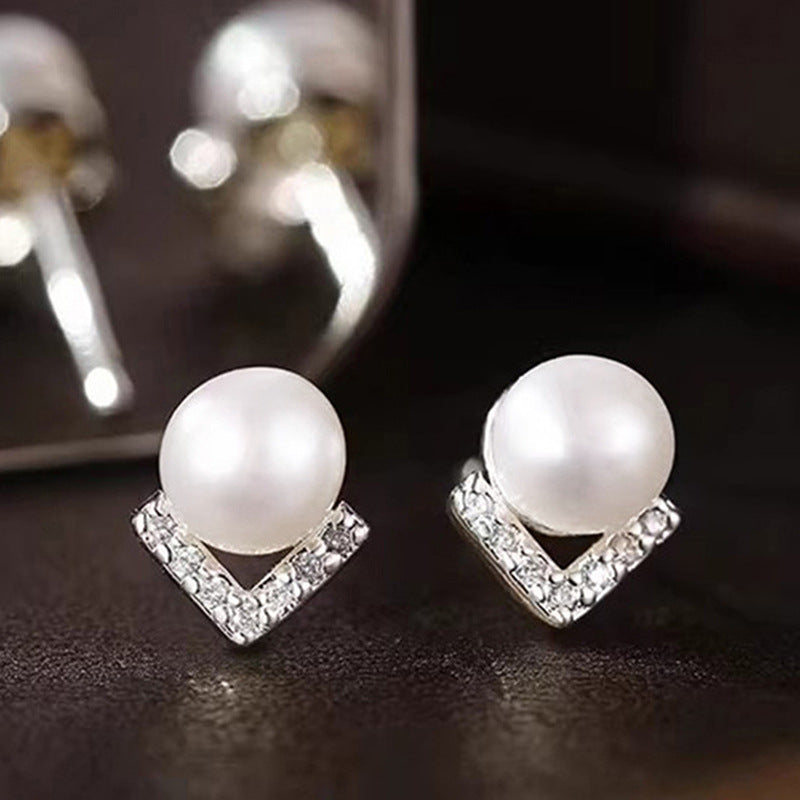 Delicate Artisan Pearl Earring