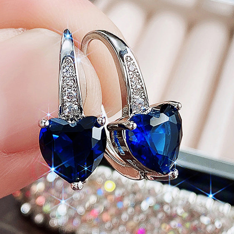 Charming Earring for Any Occasion