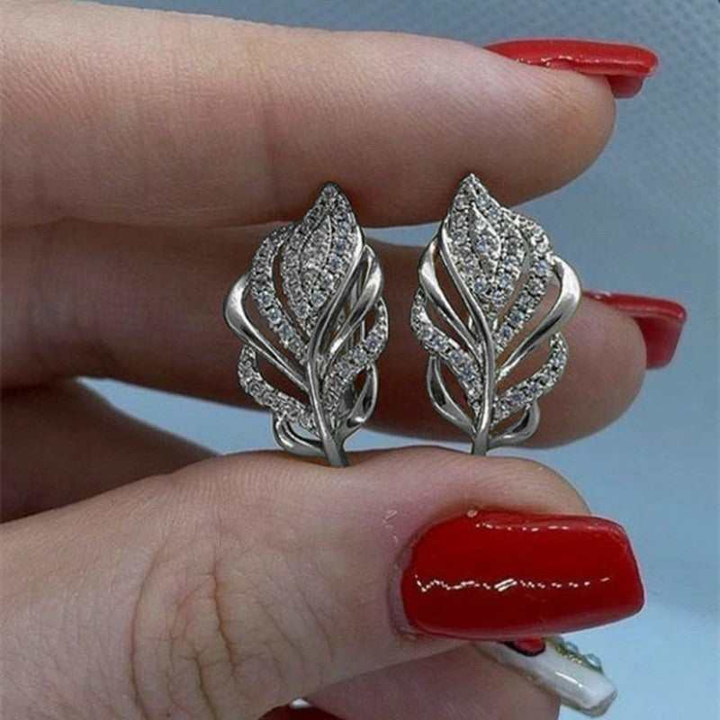 Charming Earring for Any Occasion