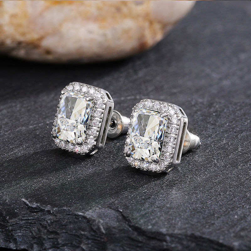Charming Earring for Any Occasion