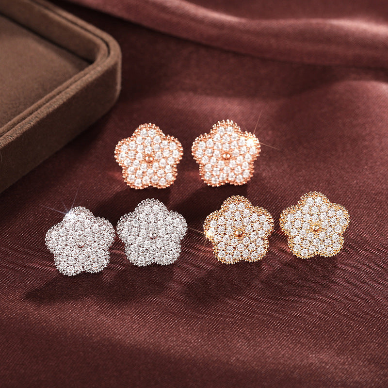 Charming Piece for Any Occasion
