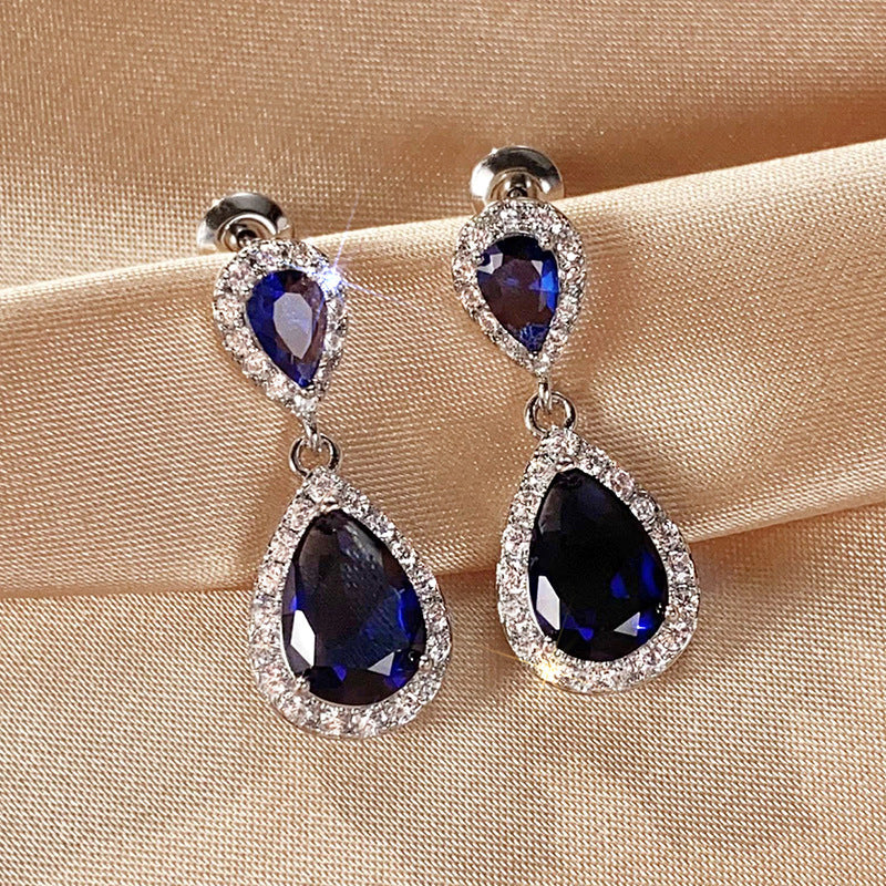Classic Earring with Timeless Appeal
