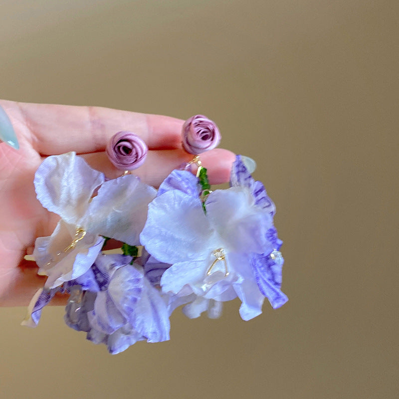 Charming Earring for Any Occasion