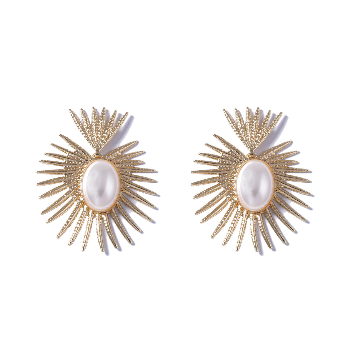 Classic Pearl Earring with Timeless Appeal