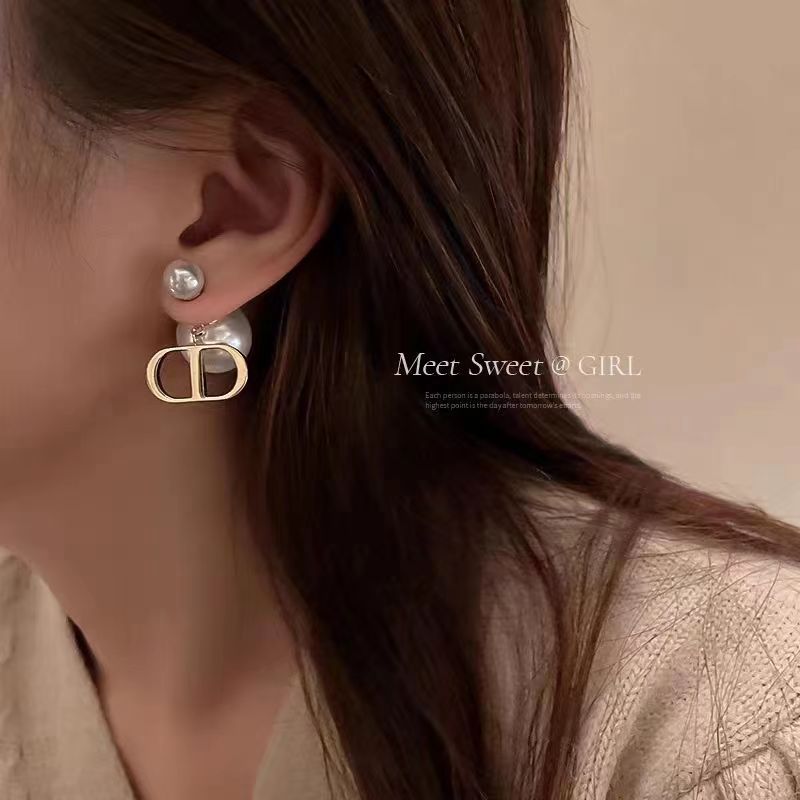 Elegant Pearl Earring for Every Occasion