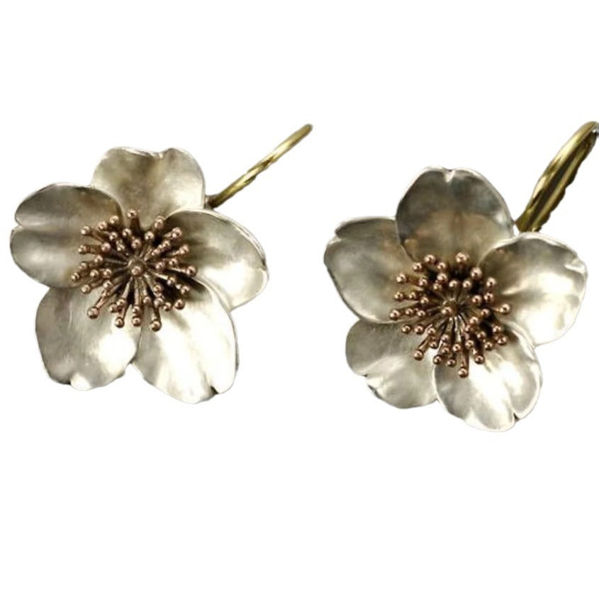 Stunning Gold Earring for Daily Wear