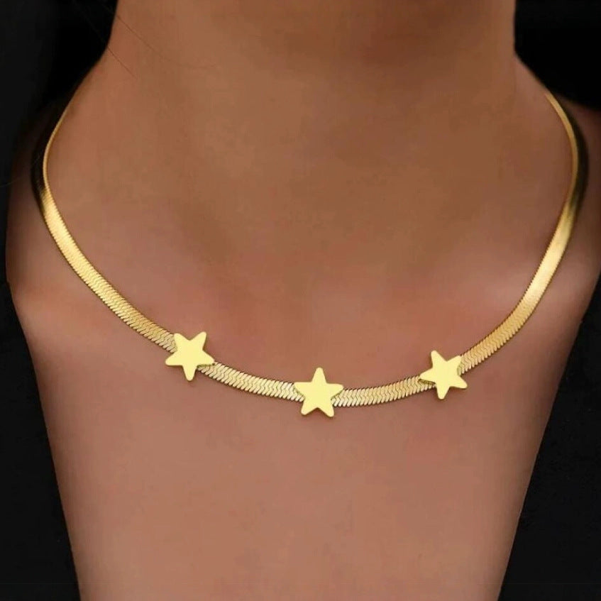 Romantic Gold Necklace for Special Moments