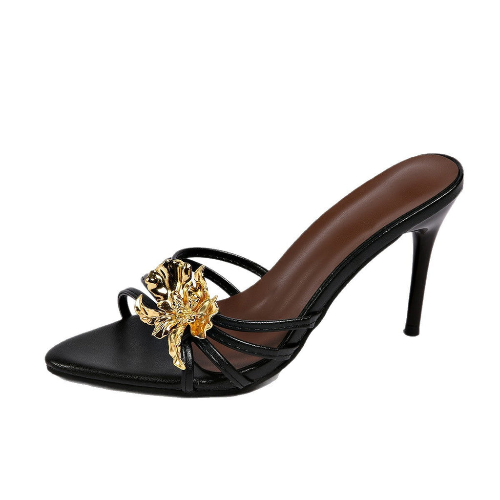 Graceful Orthopedic Sandals for Modern Look