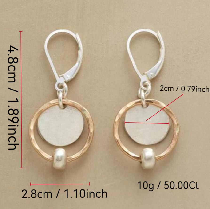 Charming Silver Earring for Any Occasion