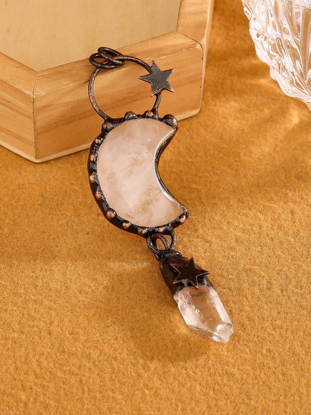 Beautiful Pendant with Unique Style