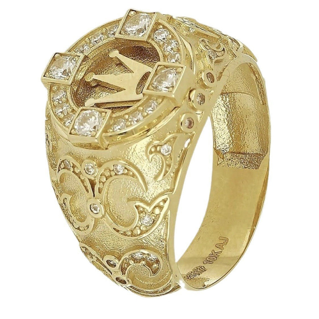 Classic Gold Ring with Timeless Appeal