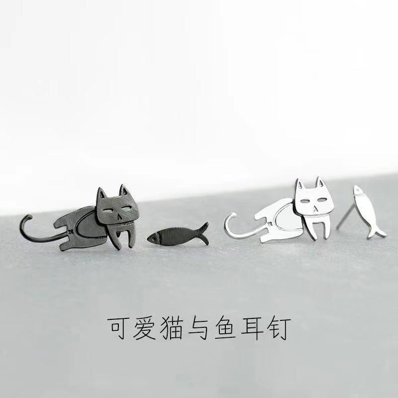 Charming Silver Earring for Any Occasion