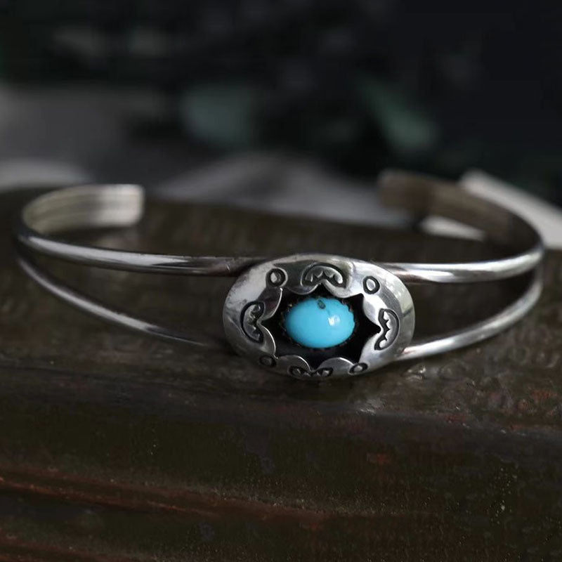 Beautiful Bracelet with Unique Style