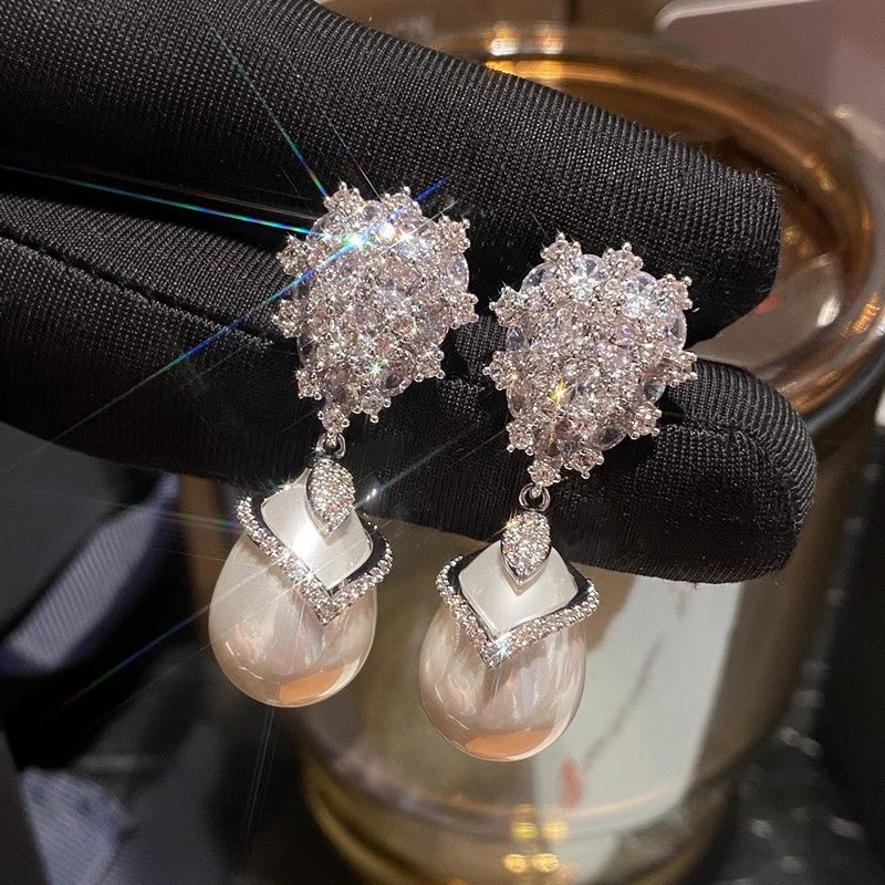 Stunning Pearl Earring for Daily Wear
