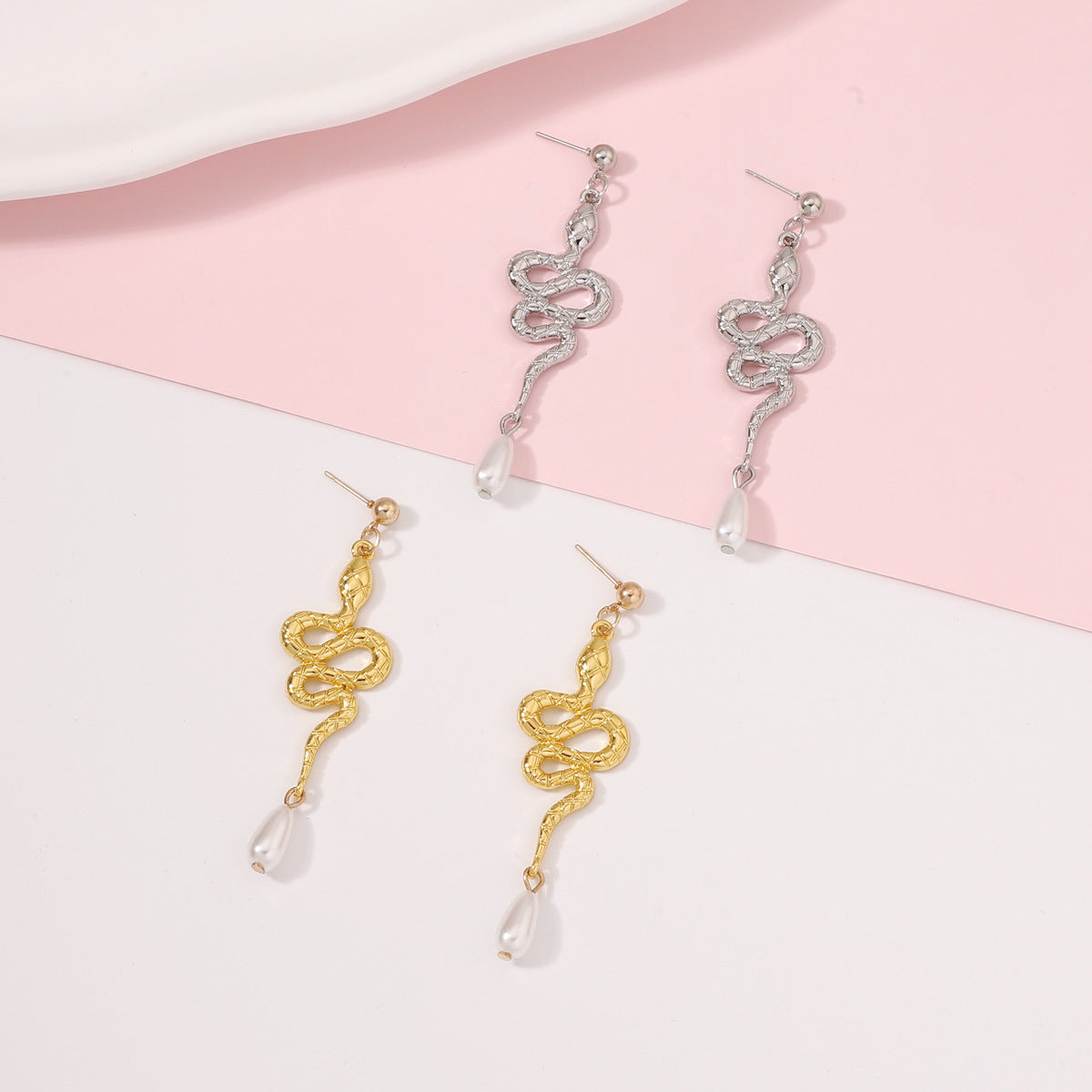 Stunning Pearl Earring for Daily Wear