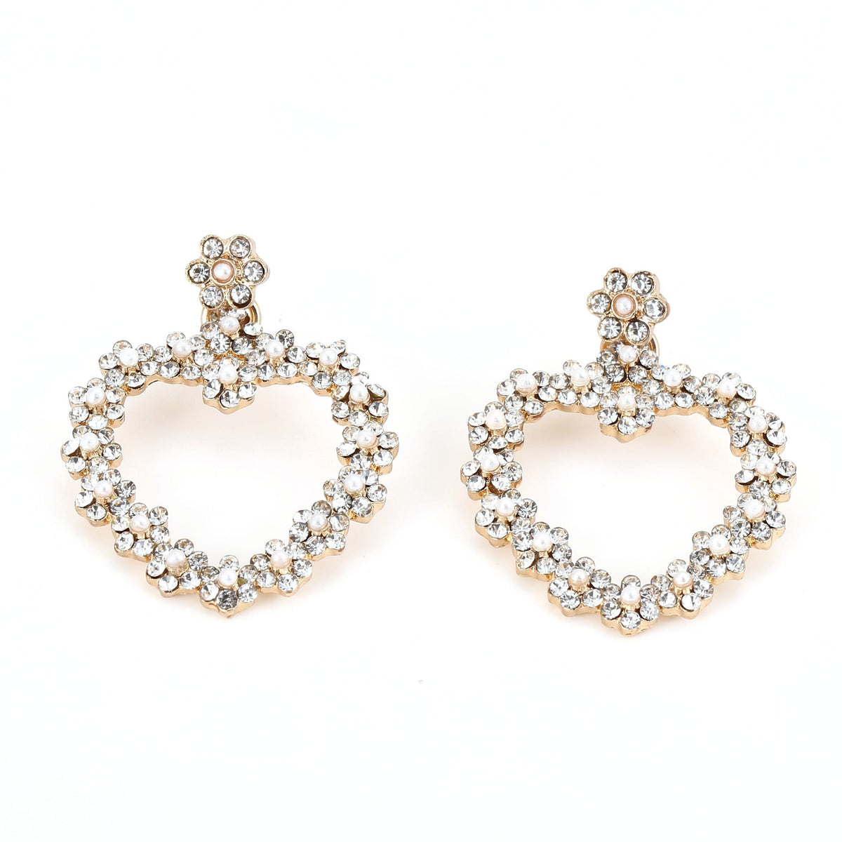 Charming Earring for Any Occasion