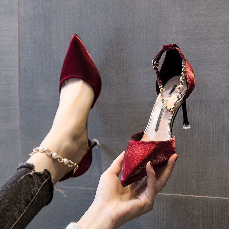 Graceful Orthopedic Sandals for Modern Look