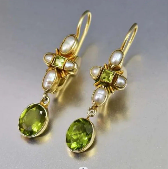 Classic Pearl Earring with Timeless Appeal